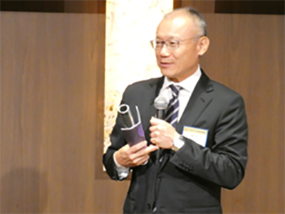 年度末夜間例会の様子