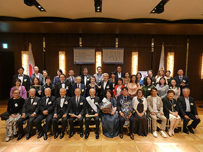 年度末夜間例会の様子