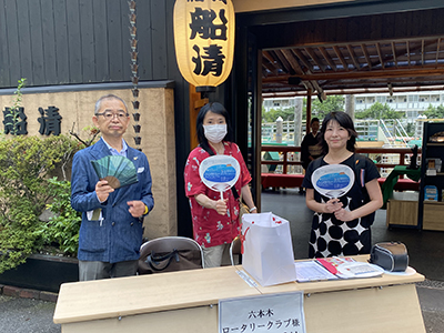 納涼夜間例会の様子