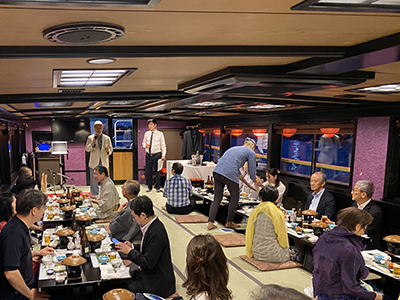 納涼夜間例会の様子