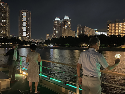 納涼夜間例会の様子