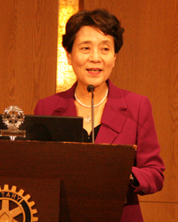 大日向　雅美様