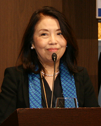 ガバナー　服部　陽子様