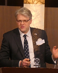 駐日リトアニア共和国特命全権大使　オーレリウス・ジーカス様