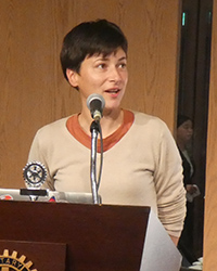 イラストレーター・農家　ブケ・エミリー様